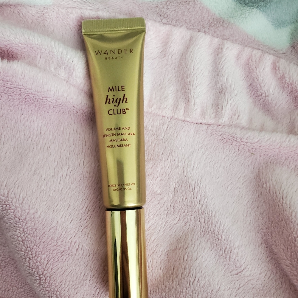 Wander mile high club mascara
